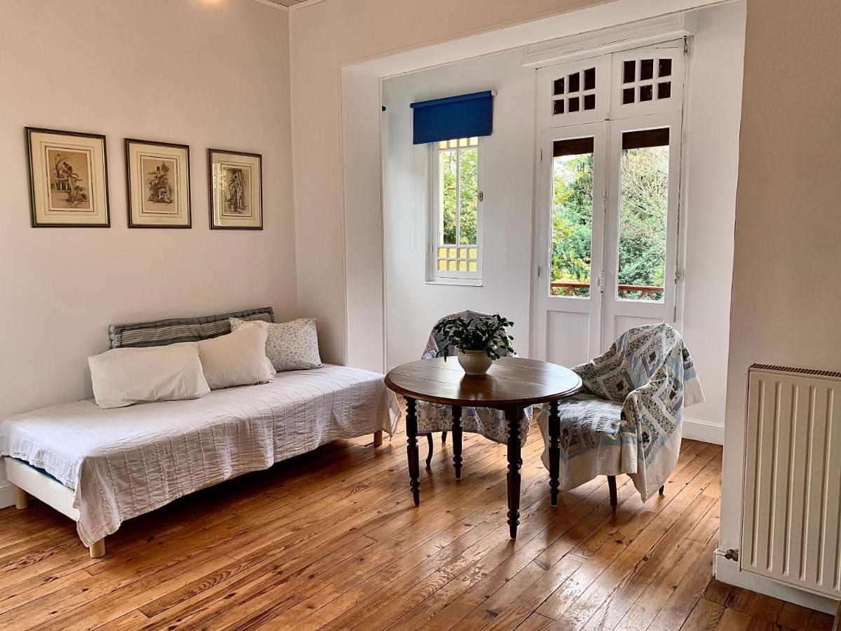 Bed and Breakfast Le Béarn sous les toits Nay  Exterior foto